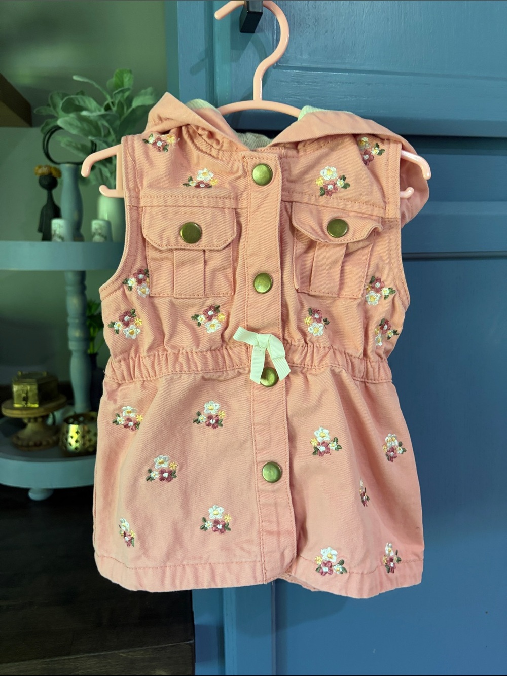 Girls' Pink Embroidered Hooded Vest